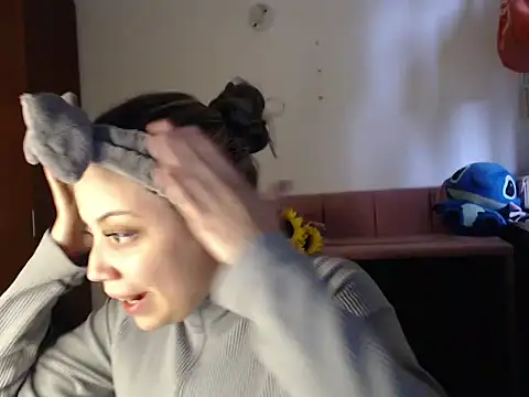 alaina blesssed online show from February 16, 2026, 9:44 pm