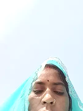 Anjli hote online show from March 3, 2026, 8:53 am