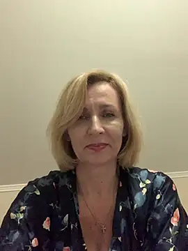 Snapshot of VeltaMur975 chatting on February 22, 2026, 5:00 pm VeltaMur975 online show from February 22, 2026, 5:00 pm