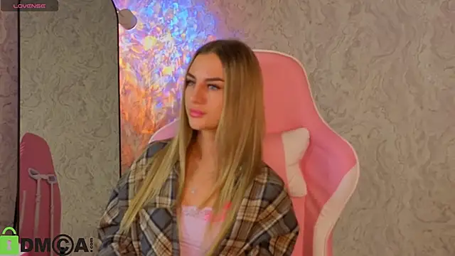 Snapshot of Silen_Tori chatting on February 16, 2026, 5:14 am Silen Tori online show from February 16, 2026, 5:14 am