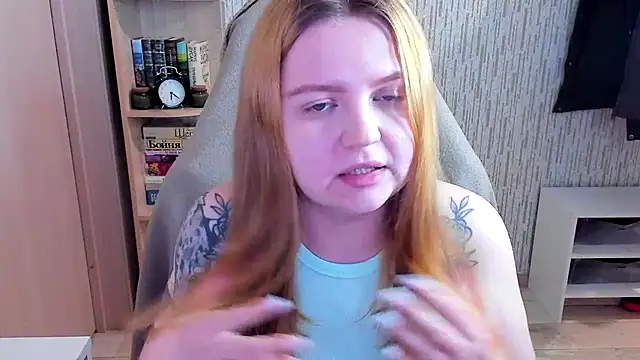 AnitaXVine online show from February 12, 2026, 1:17 pm