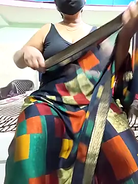 Snapshot of Joyti_07 chatting on February 24, 2026, 11:52 am Joyti 07 online show from February 24, 2026, 11:52 am