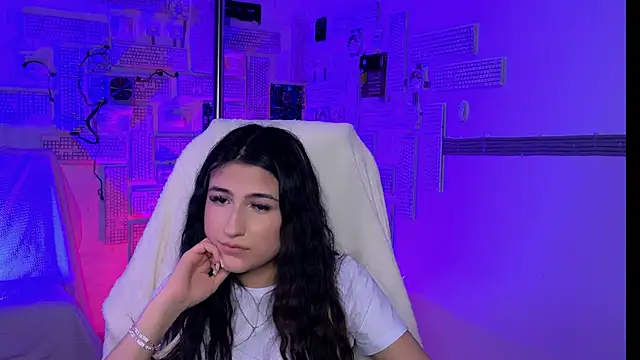 TerezaRobinson online show from February 15, 2026, 8:27 pm