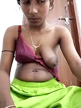 Snapshot of Sexy_Boudi650 chatting on February 24, 2026, 5:22 pm Sexy Boudi650 online show from February 24, 2026, 5:22 pm