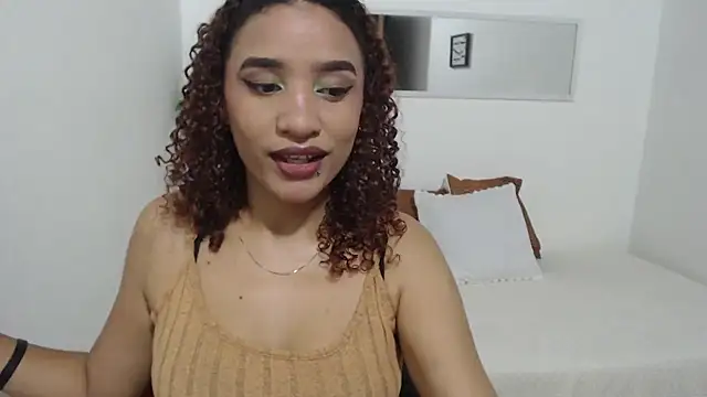 Snapshot of Alice_Grinnerk chatting on February 20, 2026, 2:06 pm Alice Grinnerk online show from February 20, 2026, 2:06 pm