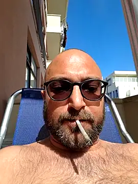 cetriolino online show from April 18, 2026, 1:37 pm