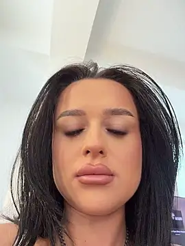 Katty Pery online show from June 15, 2026, 2:08 pm