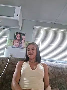 Lovemekd online show from August 2, 2026, 9:24 pm