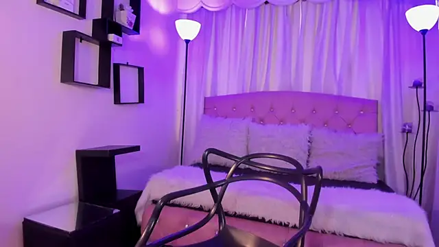 Aurora Ellis  online show from March 6, 2026, 12:45 pm