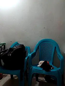 Snapshot of honey-suckle chatting on March 2, 2026, 5:31 pm honey-suckle online show from March 2, 2026, 5:31 pm