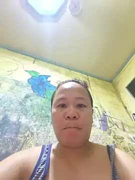 squirtshantal online show from June 25, 2026, 4:12 am