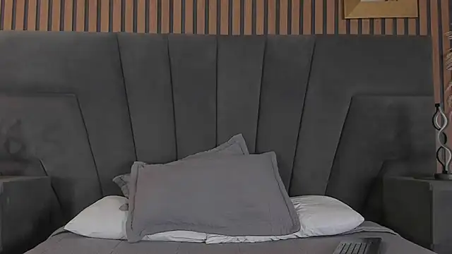 MarcoAndAllice online show from April 19, 2026, 4:01 am