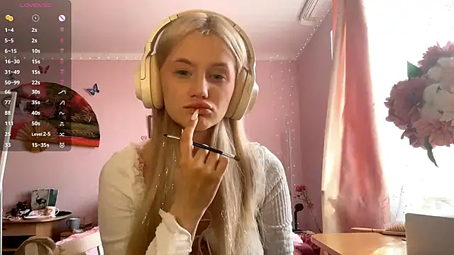 Snapshot of MelissaZaria chatting on May 10, 2026, 6:40 am MelissaZaria online show from May 10, 2026, 6:40 am