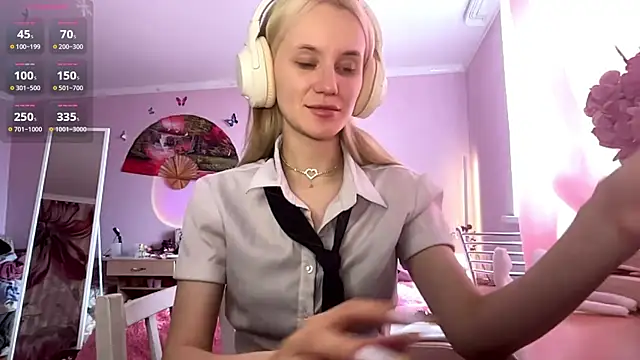 Snapshot of MelissaZaria chatting on May 17, 2026, 7:39 am MelissaZaria online show from May 17, 2026, 7:39 am