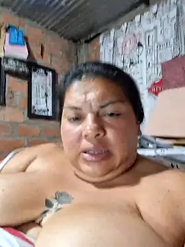 Juli Powl online show from April 5, 2026, 1:25 am