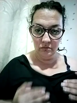  Saraqueen online show from March 22, 2026, 2:37 am