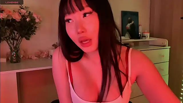 Snapshot of whispersofdarsy chatting on February 18, 2026, 7:32 pm whispersofdarsy online show from February 18, 2026, 7:32 pm