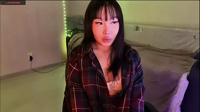 Snapshot of whispersofdarsy chatting on February 20, 2026, 8:09 pm whispersofdarsy online show from February 20, 2026, 8:09 pm