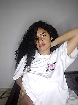 Snapshot of RizHoney chatting on February 12, 2026, 12:22 pm RizHoney online show from February 12, 2026, 12:22 pm