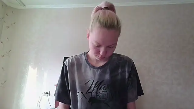 Snapshot of BabyyDolll_ chatting on February 26, 2026, 10:42 pm BabyyDolll online show from February 26, 2026, 10:42 pm