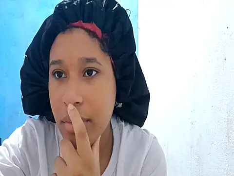 Snapshot of MadelynStamant chatting on March 9, 2026, 12:20 pm MadelynStamant online show from March 9, 2026, 12:20 pm