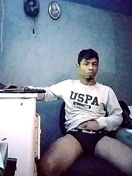 Snapshot of URALZERO420CLOUDS chatting on February 23, 2026, 7:17 am URALZERO420CLOUDS online show from February 23, 2026, 7:17 am