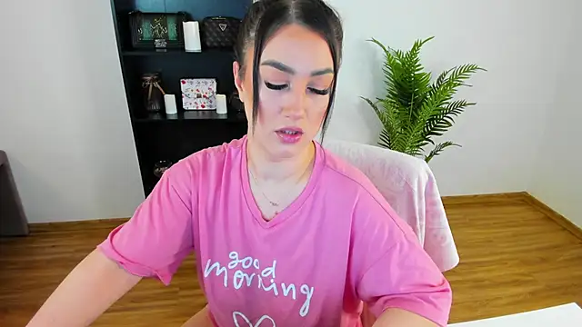 khloe starrr online show from April 11, 2026, 1:15 pm