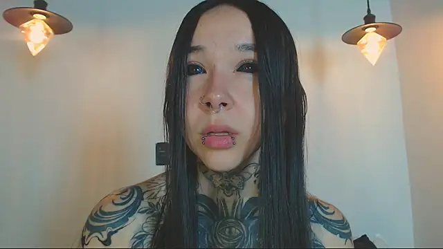 alien eyes09 online show from April 24, 2026, 1:41 am