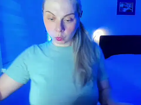 Snapshot of i_love_iva chatting on March 1, 2026, 11:01 am i love iva online show from March 1, 2026, 11:01 am