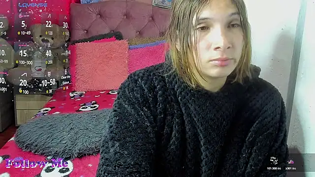 Tiffanny bunny97 online show from March 18, 2026, 9:51 pm