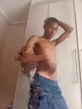 Leroyhotess online show from February 15, 2026, 7:51 am