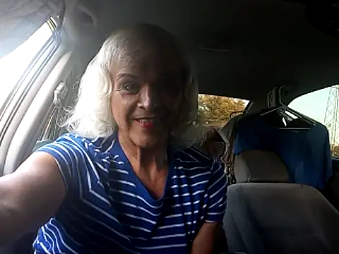 dustbunny64 online show from April 28, 2026, 1:59 am