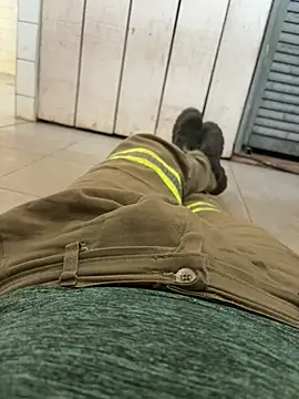 Nickysfd01 online show from April 23, 2026, 4:20 pm