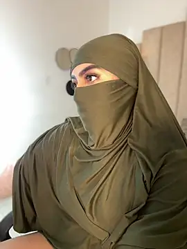 rashaaa  online show from March 25, 2026, 4:40 am