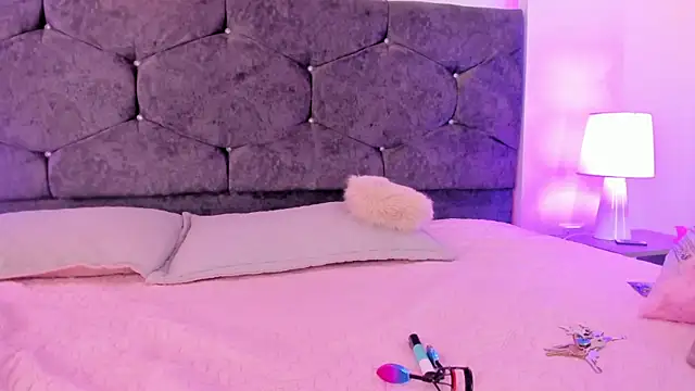 Megan Morphy online show from April 8, 2026, 2:06 pm