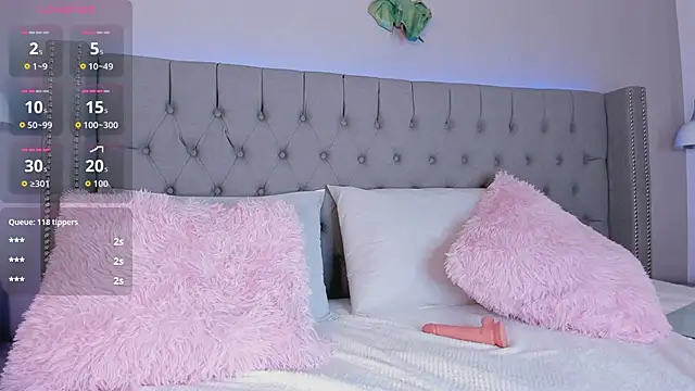 angelina honey  online show from March 27, 2026, 8:26 am