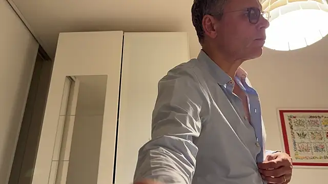 stephcmoi007 online show from April 14, 2026, 8:37 pm