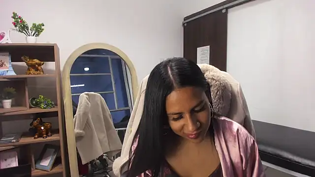 Scarlett Moom online show from April 5, 2026, 3:47 am