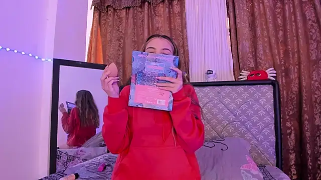 Sophie vega1 online show from May 30, 2026, 1:41 pm