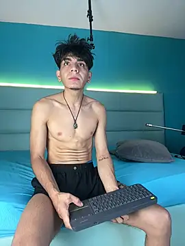 Snapshot of abrilandjulian chatting on February 21, 2026, 11:44 am abrilandjulian online show from February 21, 2026, 11:44 am