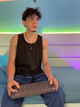 abrilandjulian online show from March 21, 2026, 12:10 pm