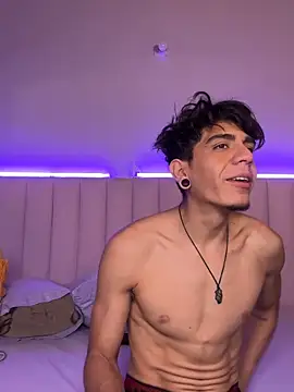 abrilandjulian online show from April 1, 2026, 11:44 am