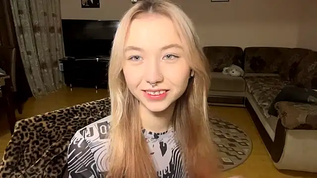 Snapshot of PinkTraible chatting on February 25, 2026, 11:31 am PinkTraible online show from February 25, 2026, 11:31 am