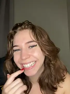 Snapshot of Aneruivinhaa chatting on February 13, 2026, 6:53 am Aneruivinhaa online show from February 13, 2026, 6:53 am