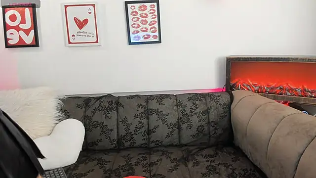 sweet-moon online show from March 21, 2026, 9:18 pm