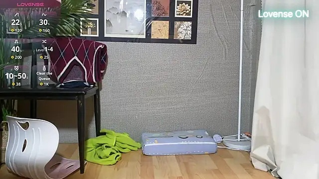 xiaosu22 online show from April 16, 2026, 2:01 am