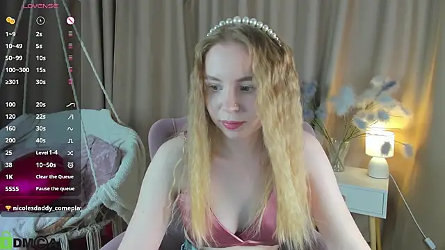 Snapshot of Linda__Bloom chatting on March 2, 2026, 1:30 am Linda Bloom online show from March 2, 2026, 1:30 am