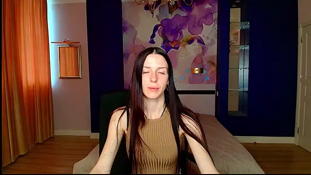 NoirDiva online show from May 12, 2026, 11:29 am