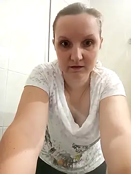 SusanGold9211 online show from March 10, 2026, 10:20 am