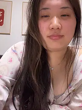 HHll7796 online show from April 27, 2026, 5:00 pm